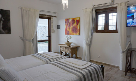 Luxury Villa Zeus & Dione Lagolio, Guest house